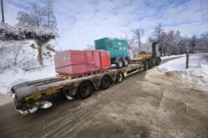 SNEG DO 5 CM SNEGA NA OVIM PRAVCIMA: Putevi Srbije apeluju na oprez!