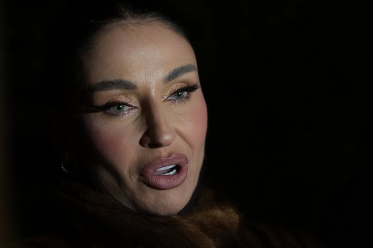 ŠOK-BOMBA KATARINE ŽIVKOVIĆ O BRAKU SA STOJKETOM! Pevačica spakovala kofere, pa napustila porodični dom!