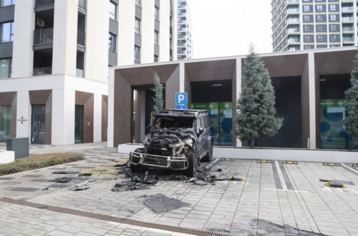 Zapaljeni auto Bake Praseta