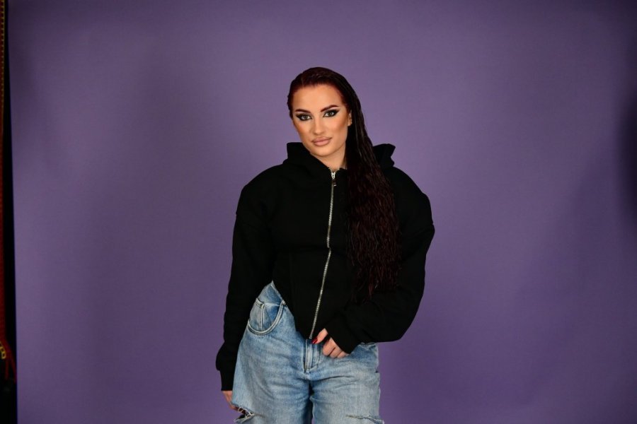 ŠTA SE DESILO BARBARI BOBAK?! Pevačica otkrila ŠOK-STANJE "ZUBI SU MI SE IZLIZALI" (FOTO)