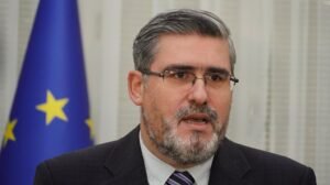 STAROVIĆ MATIRAO GRBOVIĆA U DVA POTEZA: Prava mera kapaciteta vrle srpske opozicije