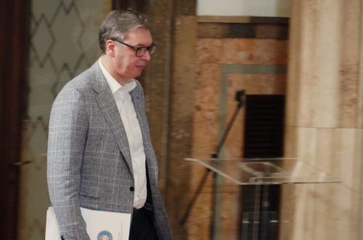 SUTRA TAČNO U 10! Predsednik Vučić na prezentaciji robota kompanije AGIBOT