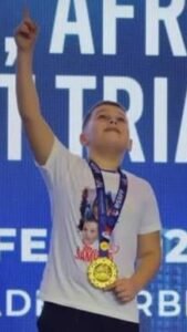 SVAKA ČAST MALOM ŠAMPIONU! Bogdan (9) iz Loznice je NAJBOLJI među amaterskim borcima Evrope