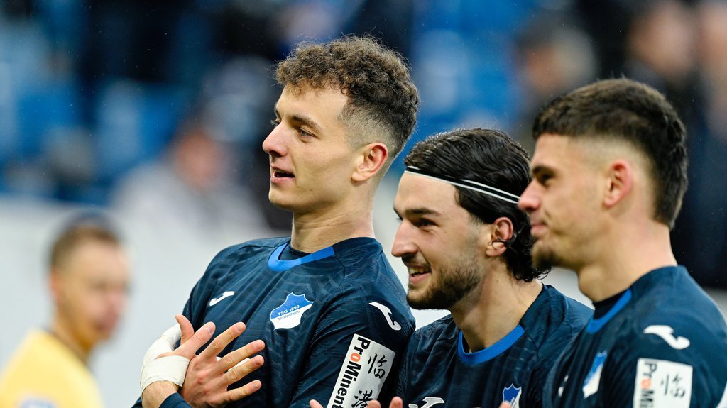 Sramno! Igrači tzv. Kosova pokazivali simbol orla i 'velike Albanije', bundesligaš to podelio na internetu!