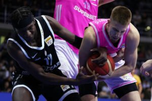 Sudije napustile parket! Prekinut meč Partizana i Mege!