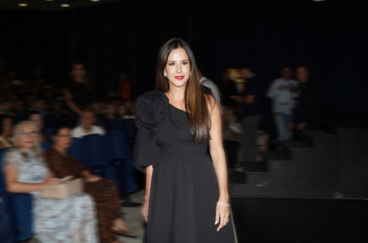 TAMARA VUČIĆ zablistala u Rimu: Ova BOJA je hit nastupajućeg proleća, a model suknje podseća na zlatno doba Holivuda (FOTO)