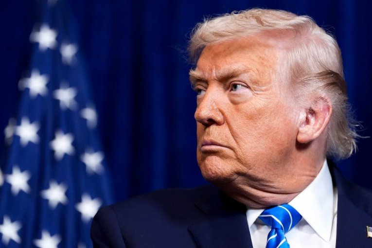 TRAMP ŠOKIRAO NAROD: Razmatra dodelu posebnog statusa čoveku koji je SPALIO KURAN