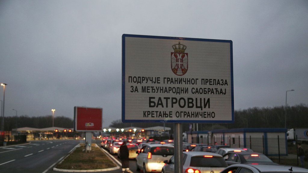 Teretnjaci čekaju po pet sati na Batrovcima: Evo kakvo je stanje na drugim prelazima