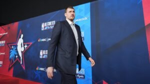 Tim američkih zvezda najbolji na Ol-staru: Jokić igrao pet minuta, a evo ko je MVP