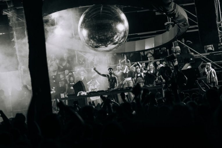 Tuborg Lovefest i TIME:LESS udružuju snage: Lovefest Raw stiže na Kosmaj – techno u prirodi!