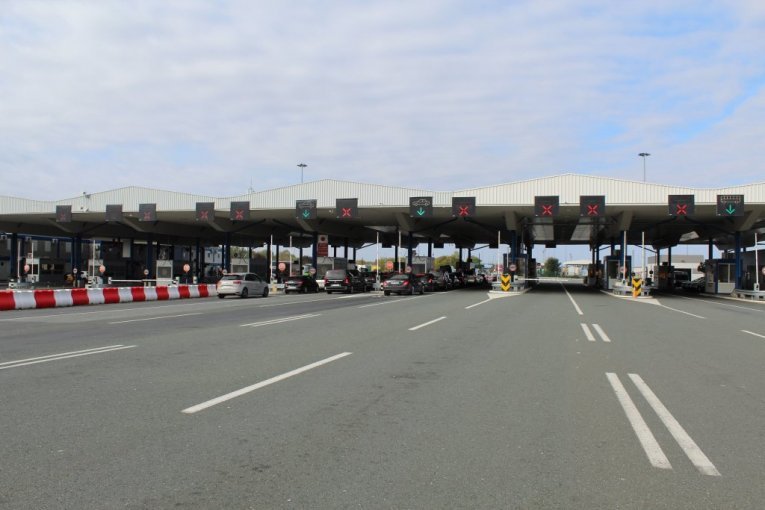 UKOLIKO LETUJETE U GRČKOJ - OVO ĆE VAS OBRADOVATI: Odlaže se primena EES sistema, oglasila se EU!