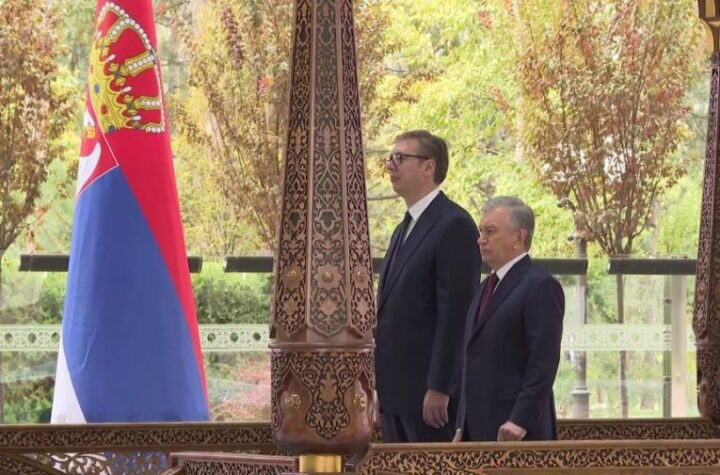 VAŽAN SASTANAK NA ANDRIĆEVOM VENCU: Predsednik Vučić razgovara sa ambasadorom Uzbekistana