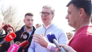 'DA SAČUVAMO PORODICU, PONOVO RAZGOVARAMO I UJEDINIMO SE' Vučić o važnosti zajedništva: To nam je potrebno, takav nam je odnos potreban! SRBIJA - NAŠA