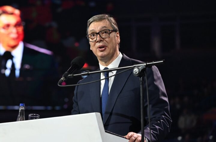 'GODINU DANA SU RUŠILI SRBIJU I PRETILI JOJ, MI NJIMA NEĆEMO' Vučić poslao moćnu poruku sa skupa SNS: Samo ćemo da ih pobedimo! Ubedljivije nego ikada