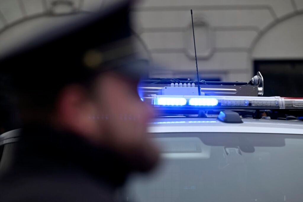 AKCIJA UKP-a! 3 osobe UHAPŠENE na Obrenovačkom putu! Zaustavili vozilo podgoričkih registracija i odmah reagovali!