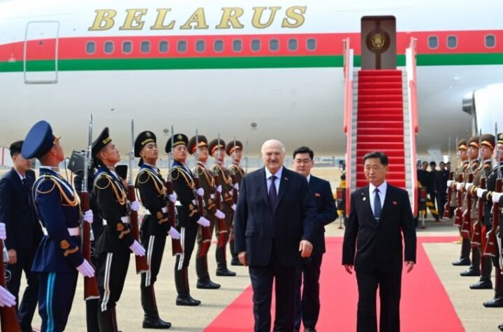 ALEKSANDAR LUKAŠENKO U SEVERNOJ KOREJI: Evo kako je Pjongjang dočekao prijatelja iz Belorusije (FOTO)