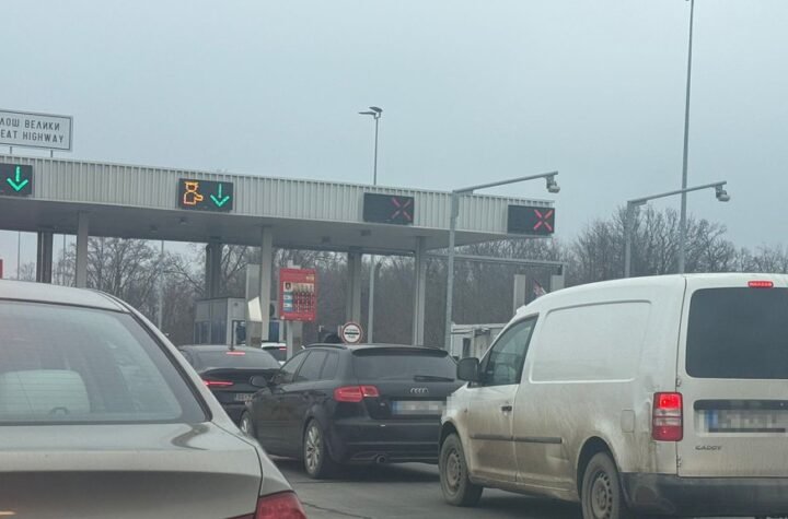 AMSS: Teretna vozila čekaju satima na izlaz na više graničnih prelaza