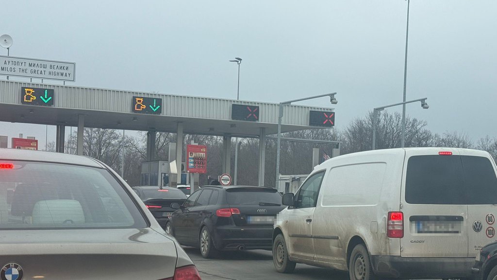 AMSS: Tokom dana očekuje se veći broj vozila na prilazima gradovima, ali i vikendaša