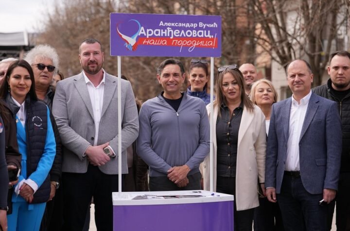 Aleksandar Vulin razgovarao sa građanima Aranđelovca: Glasajte za svoje komšije, za porodicu
