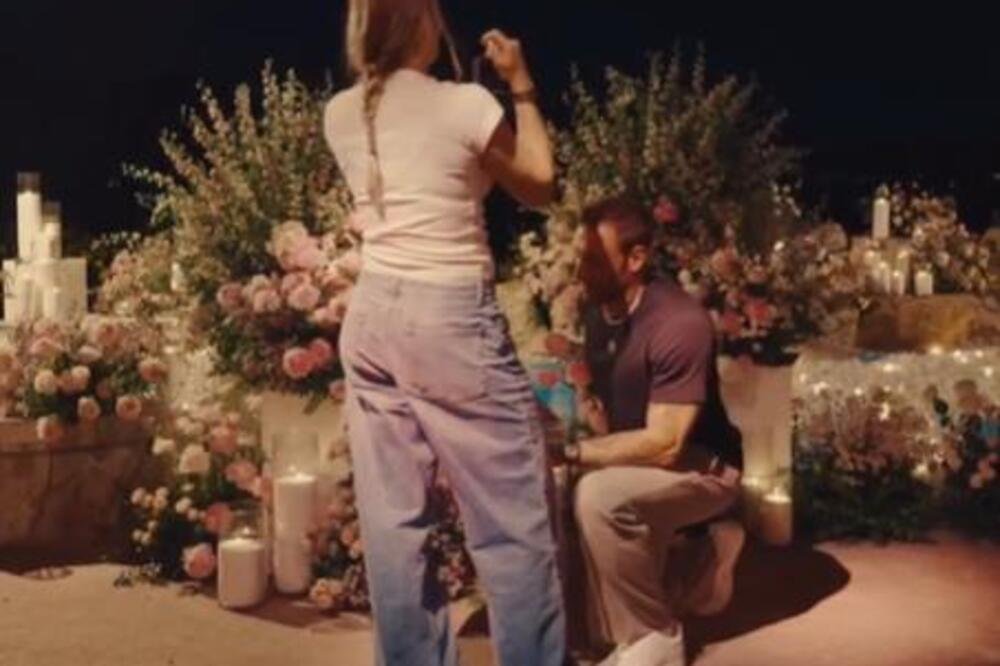 Arina Sabalenka rekla "DA": Poznati milioner pao na kolena pred teniserkom, zna se ko je među prvima čestitao