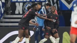 BAJER ODNEO BODOVE IZ HAMBURGA: Kristijan Kofane presudio HSV