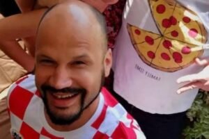 BOLESNO, DA BOLESNIJE NE MOŽE! Hrvatski blokader priziva Dačićevu smrt - ŽIVOG ČOVEKA SAHRANJUJE!