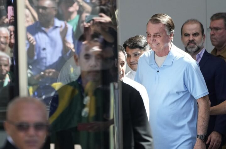 Bolsonaro prebačen u bolnicu iz zatvora zbog zdravstvenih tegoba: Oglasio se njegov sin
