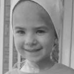 CELA SRBIJA U SUZAMA, OTIŠAO JE MALI ANĐEO: Preminula Ema (6) koja je ujedinila naciju u borbi protiv tumora! "Sklopila je svoje umorne oči i otišla tamo gde više nema bola" (FOTO)