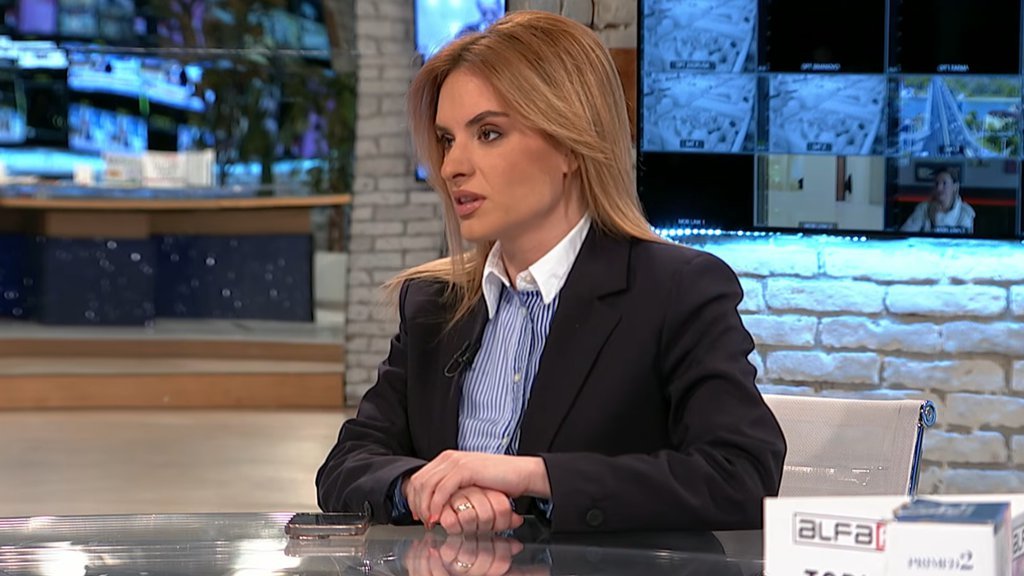 CILJ JE BOLJA PODRŠKA I ZADOVOLJSTVO KORISNIKA: Ministarka Stamenkovski sastala se sa direktorom i zaposlenima CSR u Smederevskoj Palanci