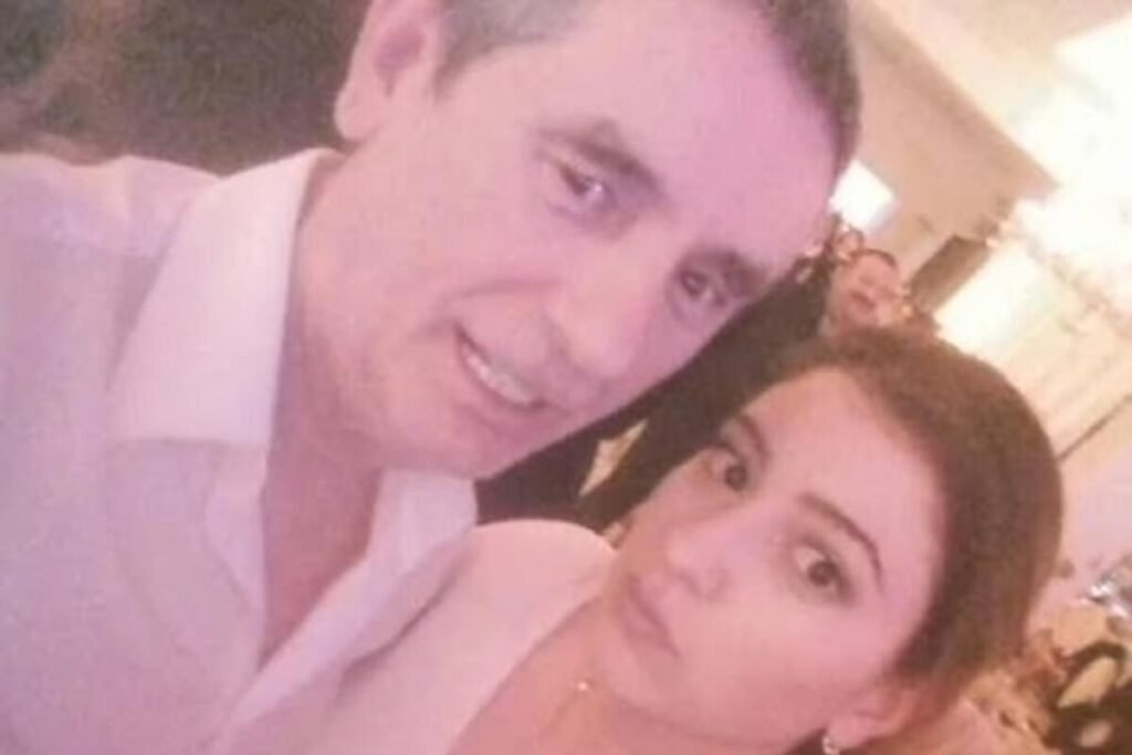 ČIME SE BAVI ĆERKA RIJALITI VETERANA? Dok je on život potrošio pred kamerama, ona ZGRĆE PARE I TO NE U SRBIJI