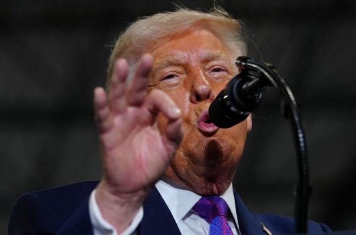 "DALI SU NAM 10, SADA DAJU 20 NJIH KOJI VEĆ IDU PRAVO KROZ CENTAR MOREUZA": Tramp progovorio o "POKLONU" Irana Americi, evo o ČEMU se radi