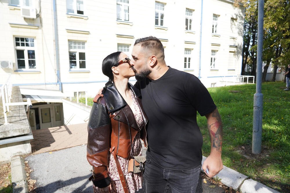 "DUBAI PLAĆA NJIMA, NAMA NE!" Katarina i Darko daju silne pare da bi stigli do Srbije - ALI NI MAKAC OD LOKACIJE