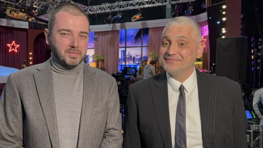 EVO KAKO SU ČEDA I NJEGOV PRIJATELJ PROVELI OSMI MART! U šakama političara SAN SVAKE ŽENE, usijale se društvene mreže! (FOTO)