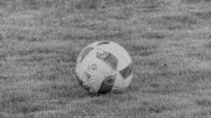 FUDBALERKA (15) UMRLA NA TERENU! Srušila se tokom utakmice i preminula na licu mesta - isplivali užasni detalji, nije joj bilo spasa