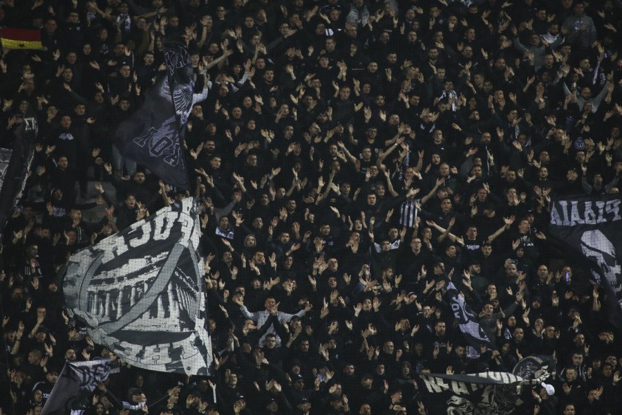 HOROR: Navijač crno-belih ubijen nožem nasred ulice!