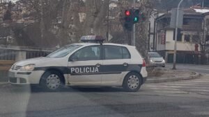 IMA POVREĐENIH U TEŠKOJ NESREĆI: Policija odmah reagovala