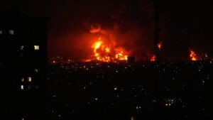 Iran gađao centralni Izrael balističkim raketama: Registrovano nekoliko udara