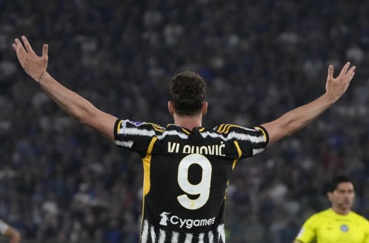 KAKO JE DUŠAN VLAHOVIĆ POSTAO 'ZVER' U FIRENCI! Legendarni Italijan otkrio do sada nepoznate detalje...