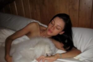 KUME, ZAR I TI? Podržao NJENU SNAJU, a kune se da je NEUTRALAN KAO ŠVAJCARSKA - Viki u teškom porodičnom rasulu