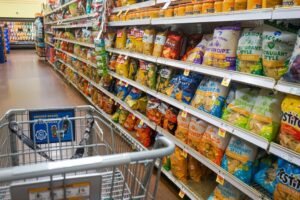 Kod komšija ludilo: Rast cena se beleži kao nikad, trgovci smislili šokantan izgovor