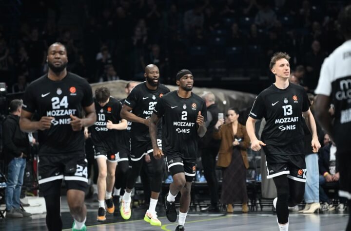 Košarkaši Partizana večeras gostuju Parizu u 32. kolu Evrolige