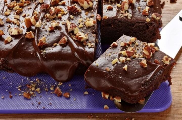 Kremasta poslastica koja nestaje s tanjira očas posla: Ne treba vam ni šećer ni brašno, a svaki zalogaj je čarolija