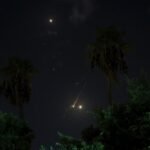 Krov američke ambasade u Rijadu urušen: Ljudi u dimu izleću napolje, situacija je strašna