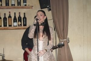 "MALI STEFAN JE ISTI OTAC!" O mračnoj prošlosti muža Kaće Živković naširoko se pisalo, otkriveni DETALJI IZ NJENOG DOMA!