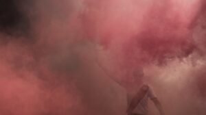 MASOVNA TUČA NAVIJAČA U CENTRU I ISPRED POLICIJSKE STANICE: Haos u Novom Pazaru posle gostovanja Crvene zvezde se ne smiruje