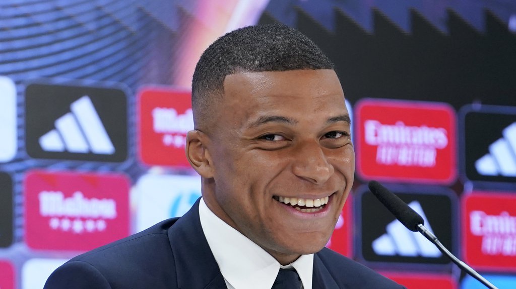 MBAPE SE OGLASIO I POTVRDIO LEPE VESTI! Povreda kolena je prošlost, ovim rečima je oduševio navijače!