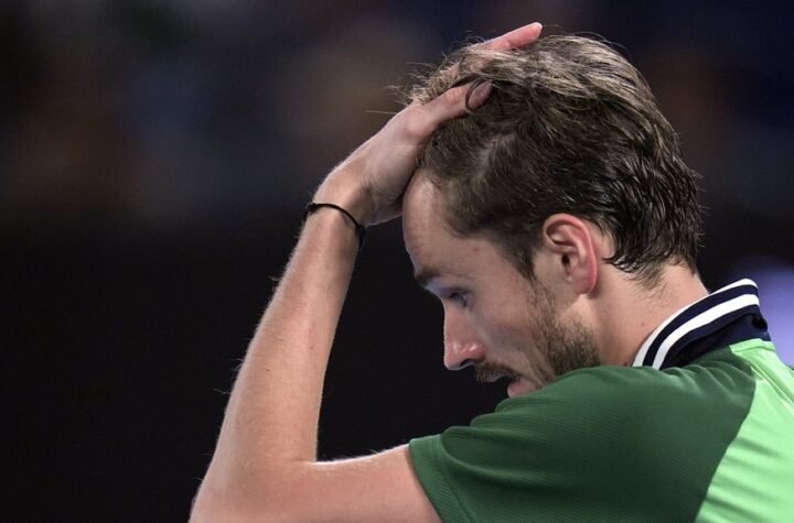 MEDVEDEV ZAROBLJEN U DUBAIJU, NE MOŽE DA MRDNE! ATP hitno reagovao - evo šta se dešava sa ruskim teniserom!