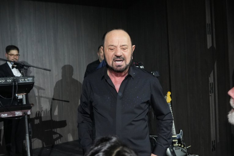 MILE KITIĆ RASKRINKAO ESTRADU! Kod ove dame su svi bili, a nikada o tome nije govorila - PLATILA MI JE DA S NJOM IZGUBIM NEVINOST!