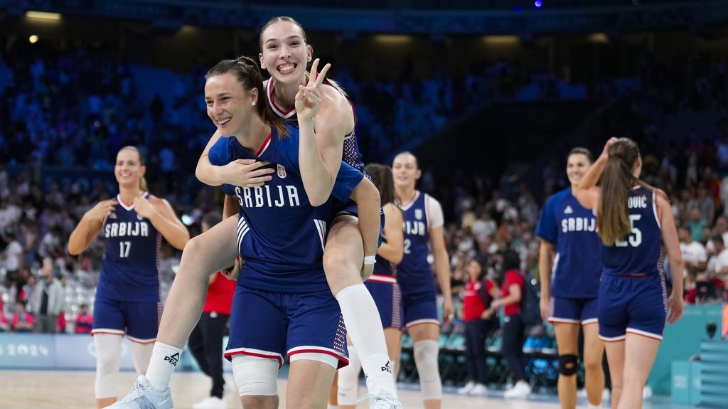 MILOŠ PAVLOVIĆ OBJAVIO SPISAK KOŠARKAŠICA: Srbija protiv Islanda i Portugalije završava prvi krug kvalifikacija za Evrobasket