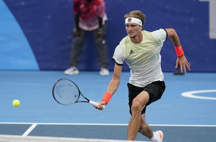 MOĆNI ZVEREV DOMINANTNO DO POLUFINALA: Nemac zakazao novi okršaj sa Sinerom